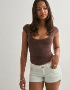 Nelly - Vit - Stitch Jeans Shorts