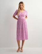 Pieces - Blommig - Pctala Ss Midi Dress Noos Bc