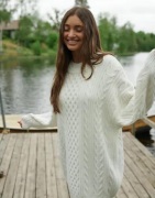 Nelly - Vit - Oversized Cable Knit Sweater