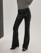 Nelly - Svart - Low Waist Flare PU Pants