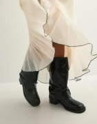 Nelly - Svart - Low Shaft Scrunch Boot