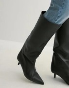Nelly - Svart - Stiletto Under Knee Boot
