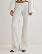 Nelly - Vit - Perfect Plisse Pants