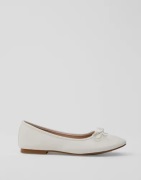 Nelly - Vit - Effortless Ballerina