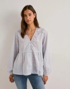 Only - Vit - Onlnora L/S V-Neck Shirt Noos Wvn