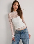 Nelly - Vit - Lace LS Top