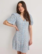 Vero Moda - Blommig - Vmalba Ss Short Dress Wvn Ga Noos