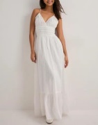 Nelly - Vit - That Extra Dress