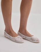 Nelly - Vit - Lace Ballerina