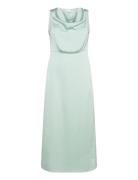 Viravenna Waterfall S/L Maxi Dress-Noos Maxiklänning Festklänning Gree...