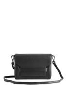 Markberg Vanyambg Crossbody Bag Grain Svart