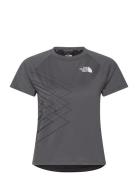 W Ma S/S Tee Graphic Sport T-shirts & Tops Short-sleeved Grey The Nort...