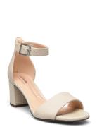 Clarks Deva Mae D Beige