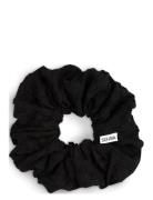 SUI AVA Daydream Scrunchie Svart