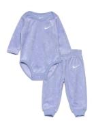 Nike Nike Essentials Bodysuit And Pants Set Blå