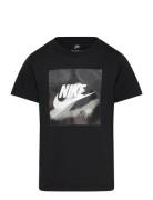 Nike Nkn Club Express Ss Tee Svart