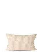 STUDIO FEDER Maddie Cushion Beige