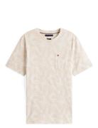 Tommy Hilfiger Leaf Pocket Aop Tee Beige