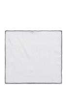 Amanda Christensen Pocket Square Vit